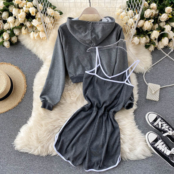 Igapäevane naiste kombinesoonide ja dressipluusi komplekt