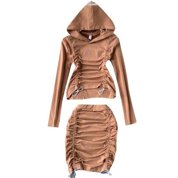 Női szoknya garnitúra és pulóver nyakkendővel