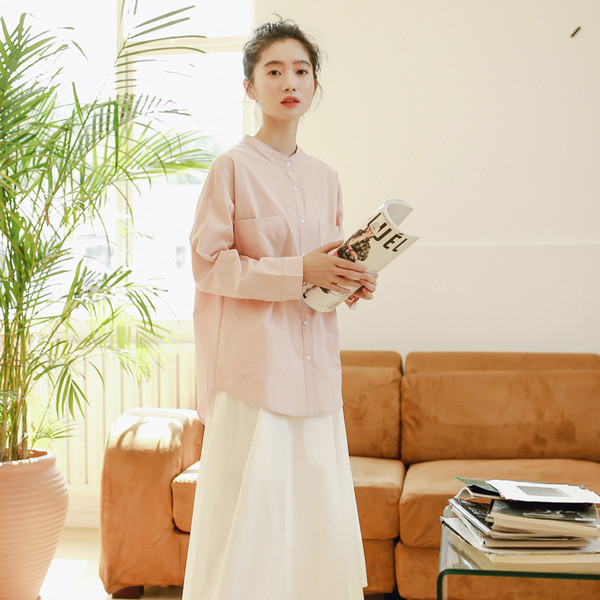 Moodne naiste särgi tavaline taskutega mudel