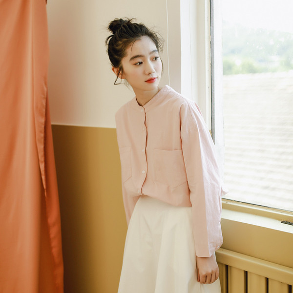 Moodne naiste särgi tavaline taskutega mudel