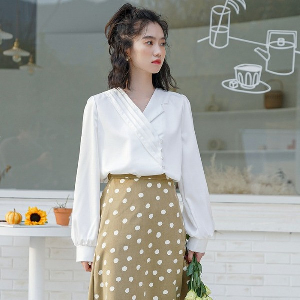 Aktuális női ing sima modell gombokkal