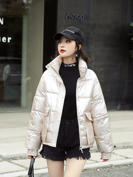 Ženska ležerna zimska jakna s patentnim zatvaračem i džepovima