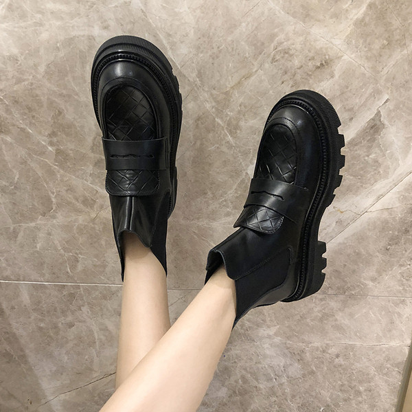 Naiste vabaajasaabaste uus mudel ökonahast