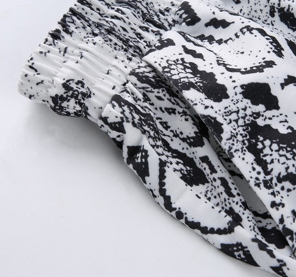 Loomamustriga vabaaja laiad püksid