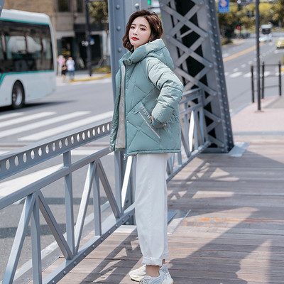 Uus mudel naiste talvejope kapuutsi ja lukuga