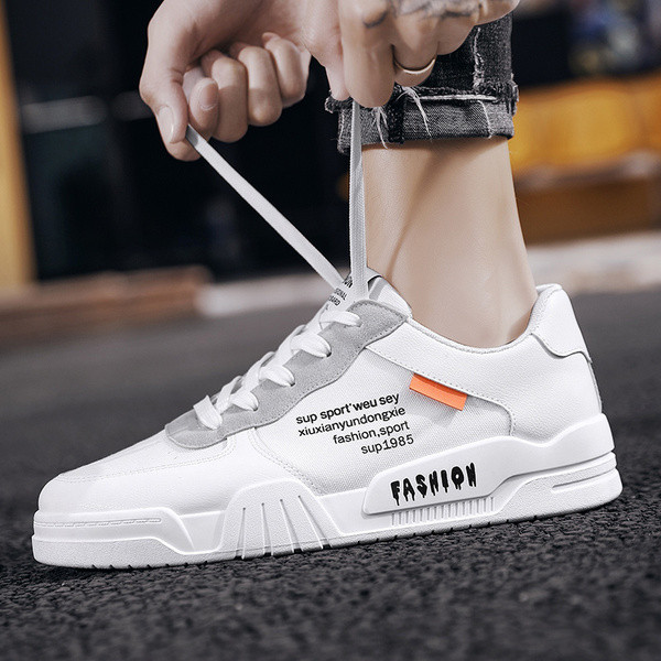 Lameda talla ja paeltega hingavad meeste tossud