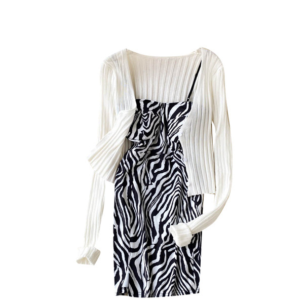 Naiste loomamustri ja vestiga kleidikomplekt