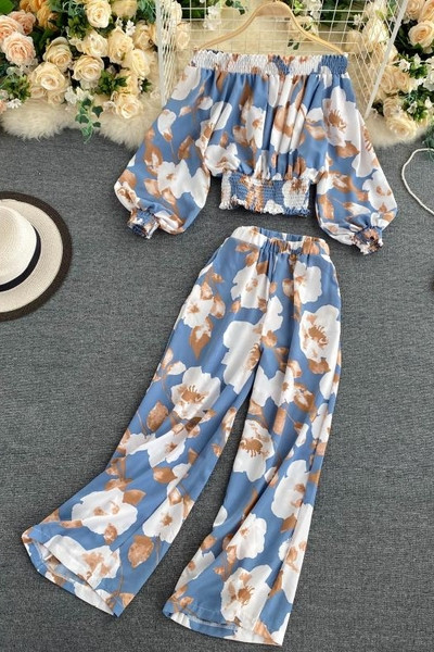 Virágmintás női blúz és nadrág szett
