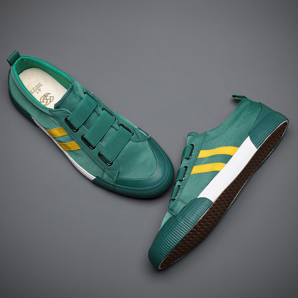 Vīriešu sporta kedas ar plakanām zolēm