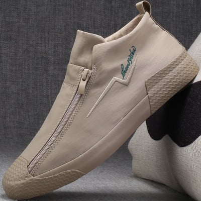 Uus tõmbluku ja tikandiga sportlike meeste tossude mudel