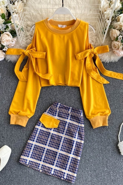 Naiste pikkade varrukatega pluusi ja kõrge vöökohaga seeliku komplekt