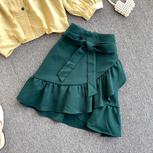 Női szett széles ingből és szoknyából fürtökkel