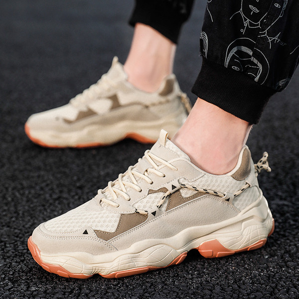 Sport és alkalmi férfi tornacipő vastag talppal