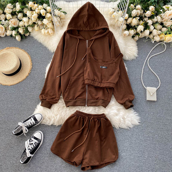 Női rövidnadrág, felső és pulóver szett