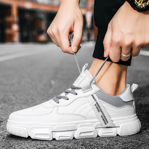 Paeltega nahast meeste tossud - tasase tallaga