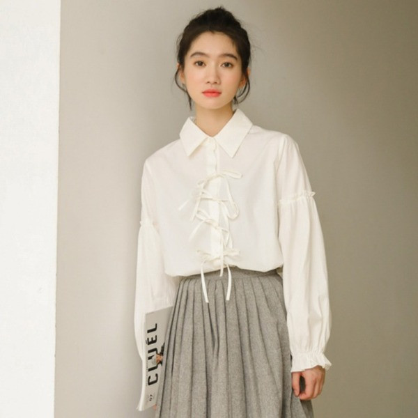 Stílusos női ing széles modell fűzős