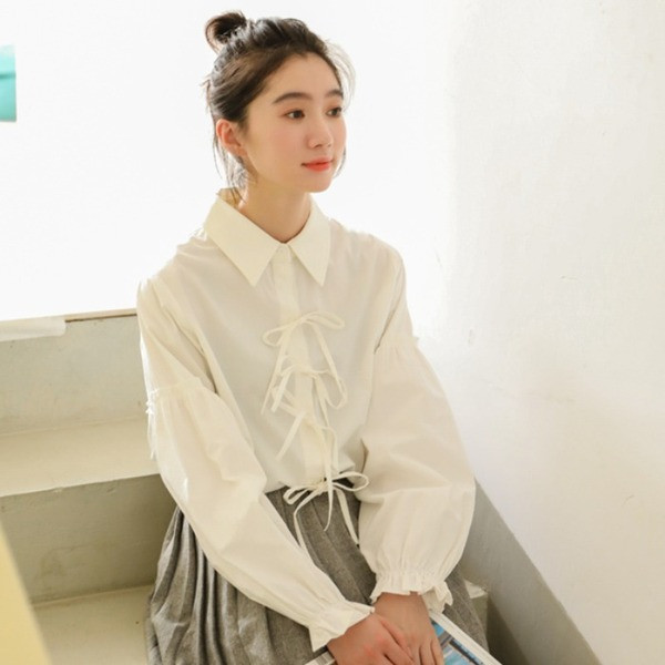 Stílusos női ing széles modell fűzős