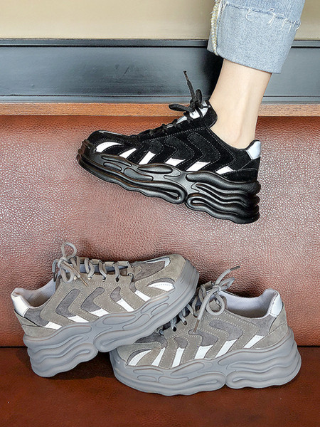 Női alkalmi sportcipő öko velúrból fűzővel és durva talppal