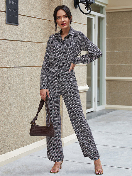 Γυναικεία αθλητική ολόσωμη φόρμα με μακριά μανίκια και κουμπιά