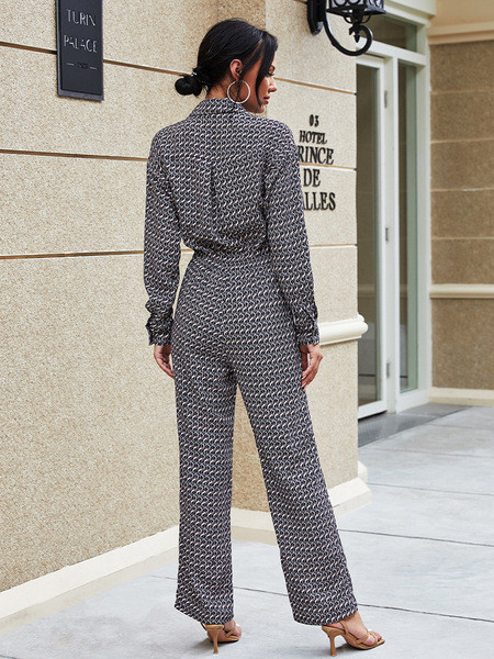 Γυναικεία αθλητική ολόσωμη φόρμα με μακριά μανίκια και κουμπιά