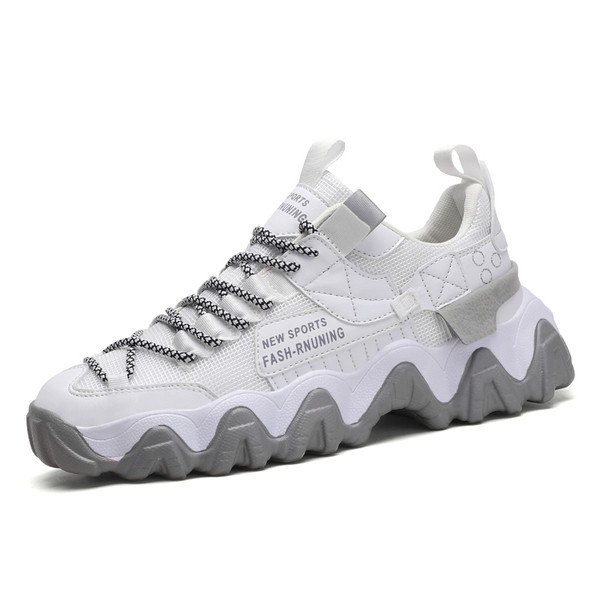 Légáteresztő férfi tornacipő feliratokkal és fűzőkkel