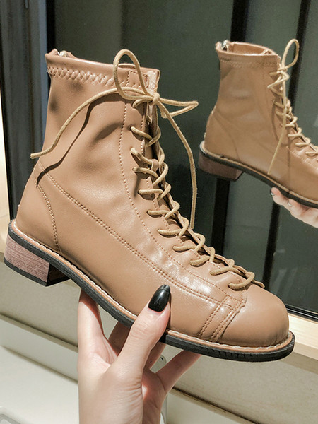 Elegantne ženske čizme od eko kože sa ravnim potplatom i vezicama