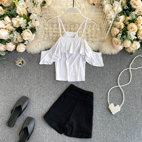 Ženski komplet hlače i bluza sa spuštenim rukavima