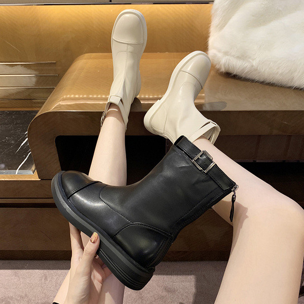 Eko bőrből készült, lapos talpú női alkalmi csizma