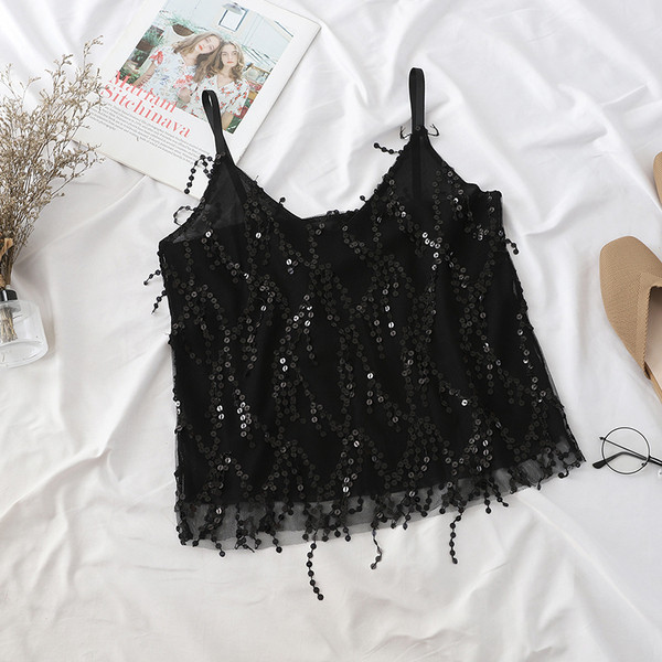 Moodne litrite ja õhukeste rihmadega naiste topp