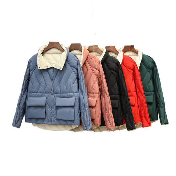 Női téli kabát zsebekkel és gombokkal