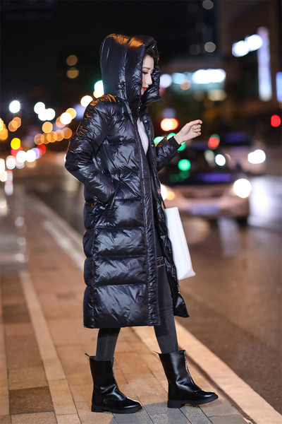 Jelenlegi női kabát kapucnival - hosszú modell