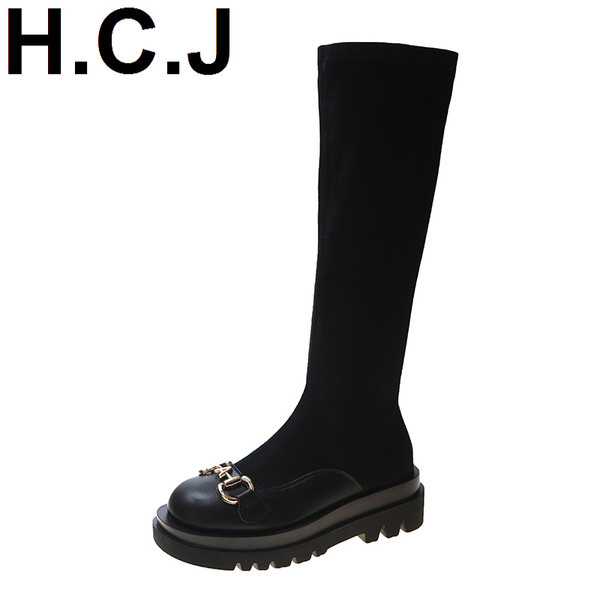 Naiste vabaaja saapad lukuga kolmes värvitoonis