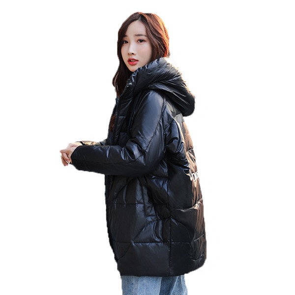 Női téli kabát széles modell kapucnival