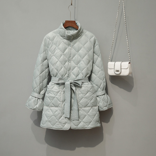 Γυναικείο χειμερινό μπουφάν ασύμμετρο μοντέλο