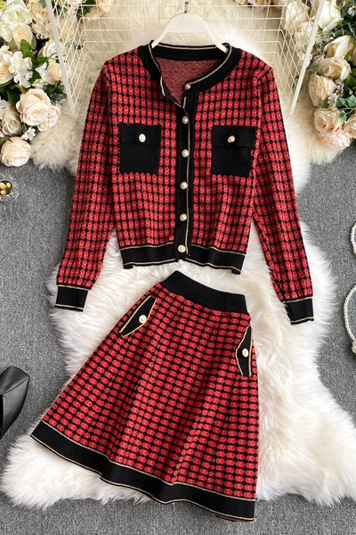Naiste ruuduline seeliku ja vesti komplekt