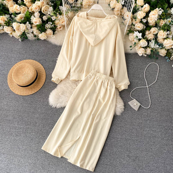 Casual ženski komplet duge suknje i dukserice