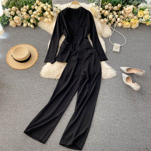 Női kabát és nadrág szett