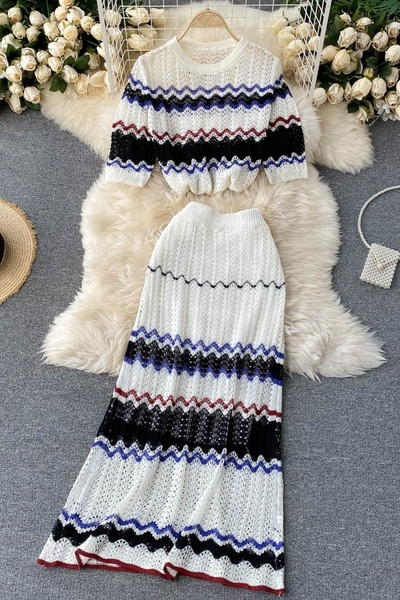 Kötött női blúz és hosszú szoknya szett