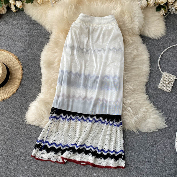 Kötött női blúz és hosszú szoknya szett