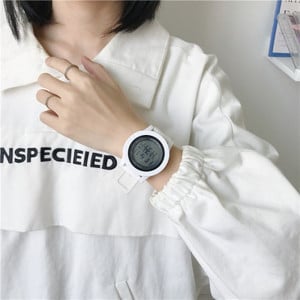 Napi elektronikus női karóra kerek formában