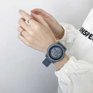 Napi elektronikus női karóra kerek formában