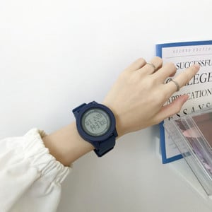 Napi elektronikus női karóra kerek formában