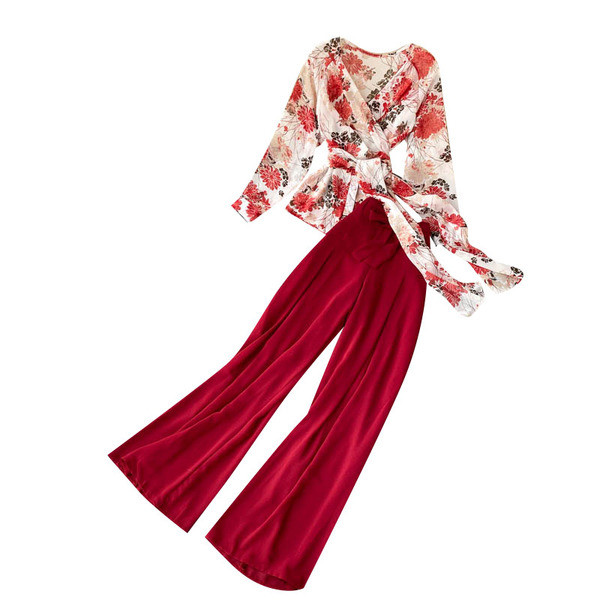 Női ing szett nyakkendővel és hosszú nadrággal