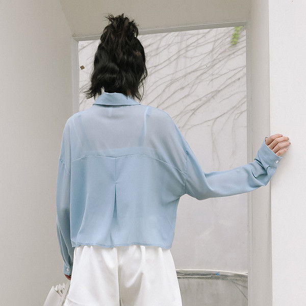 Praegune naiste lühike särgi lai taskutega mudel