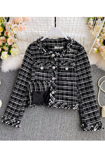 Κοντό γυναικείο παλτό με  διακόσμιση πέρλες και λαιμόκοψη