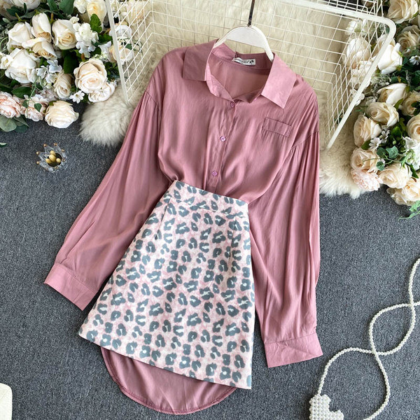 Γυναικείο σετ πουκάμισο και φούστα με τύπωμα