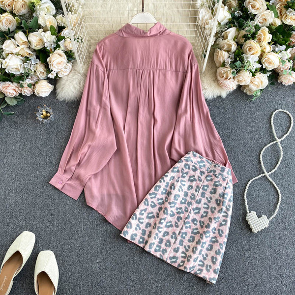 Γυναικείο σετ πουκάμισο και φούστα με τύπωμα