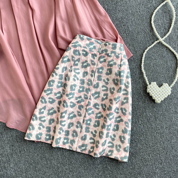 Γυναικείο σετ πουκάμισο και φούστα με τύπωμα