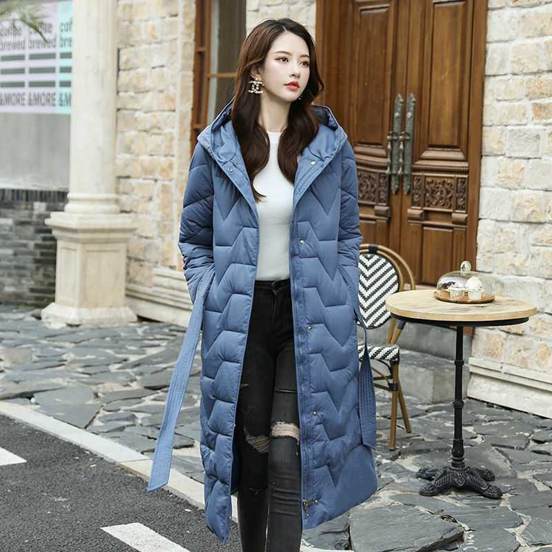 Sieviešu ziemas garā jaka ar kabatām un kapuci