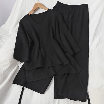 Μοντέρνο γυναικείο σετ - μπλουζάκι και φαρδύ παντελόνι